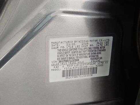 Used 2020 Nissan Kicks S image 39