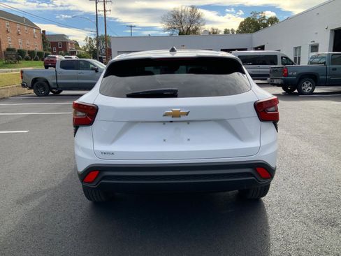 New 2026 Chevrolet Trax LS image 6