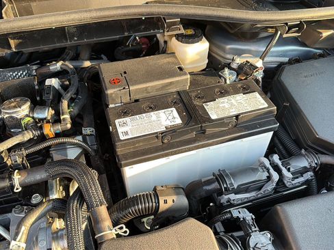 Certified 2025 Toyota Corolla Cross LE FWD image 33