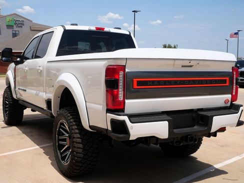 New 2026 Ford F250 Lariat w/ Black Appearance Package AWD/4WD image 6