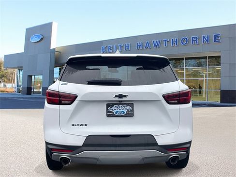 Used 2023 Chevrolet Blazer LT w/ LPO, Black Grille Bar Package image 5