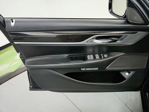 Used 2017 BMW 740i RWD image 24