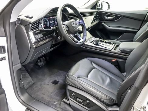 Used 2023 Audi Q8 Premium w/ Convenience Package image 10