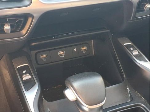 Used 2023 Kia Sorento EX w/ Panoramic Sunroof Package image 11