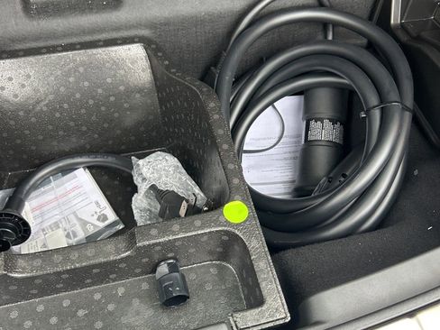 Used 2025 Volvo EX90 Ultra image 9