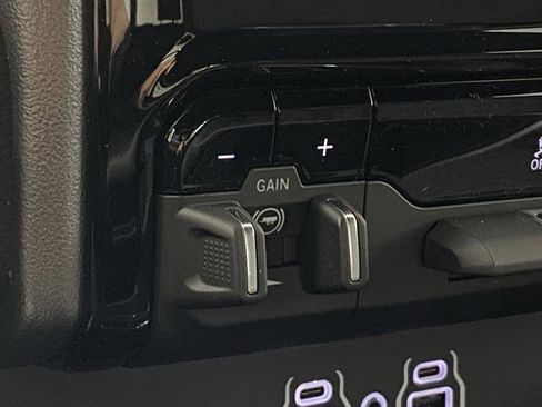 New 2026 RAM 1500 4x4 Crew Cab image 27