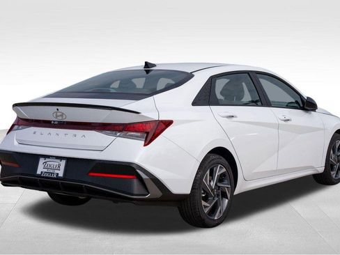 New 2025 Hyundai Elantra Sport image 8