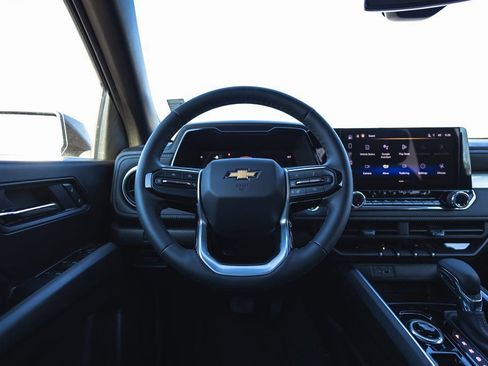 New 2025 Chevrolet Colorado LT w/ LT Convenience Package image 29