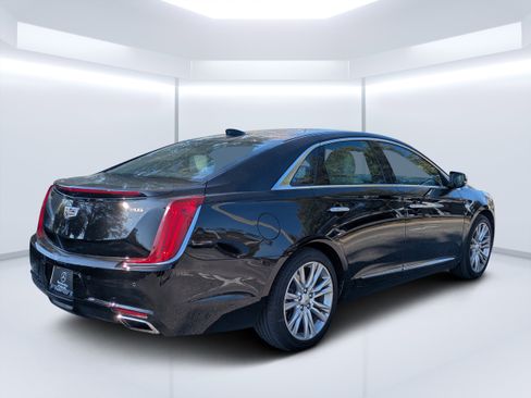 Used 2019 Cadillac XTS Luxury image 5