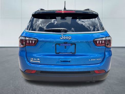 Used 2022 Jeep Compass Limited w/ Sun and Sound Group AWD/4WD image 3