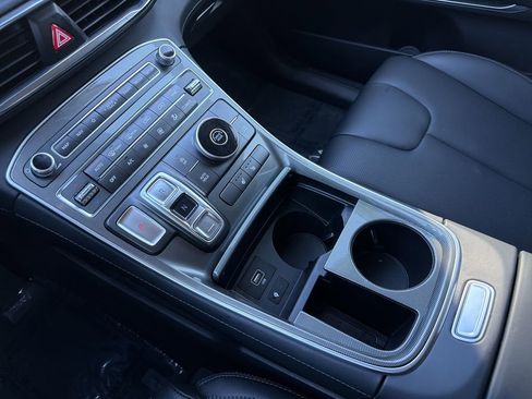 Used 2023 Hyundai Santa Fe SEL w/ Premium Package image 7