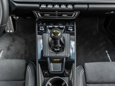 Used 2024 Porsche 911 GT3 RWD image 33