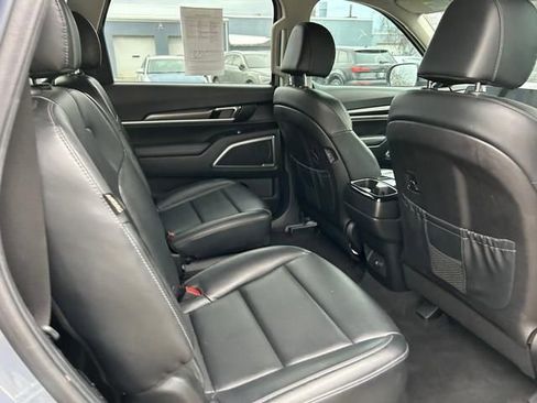 Used 2023 Kia Telluride S image 24