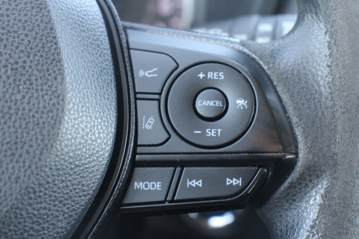 Certified 2022 Toyota RAV4 XLE w/ Convenience Package AWD/4WD image 25