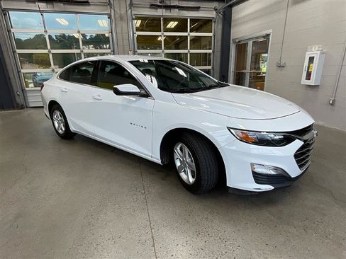 Used 2023 Chevrolet Malibu LS w/ Driver Confidence Package FWD image 7