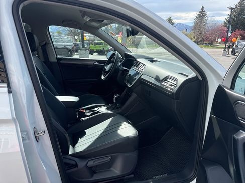 Used 2023 Volkswagen Tiguan SE FWD image 13