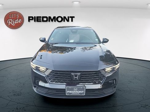 Used 2024 Honda Accord Sport image 4