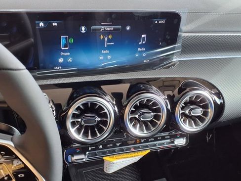 New 2026 Mercedes-Benz CLA 250 image 5