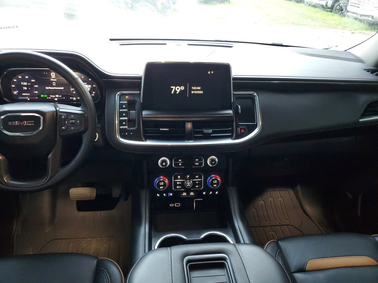 Used 2024 GMC Yukon AT4 w/ AT4 Premium Package AWD/4WD image 13