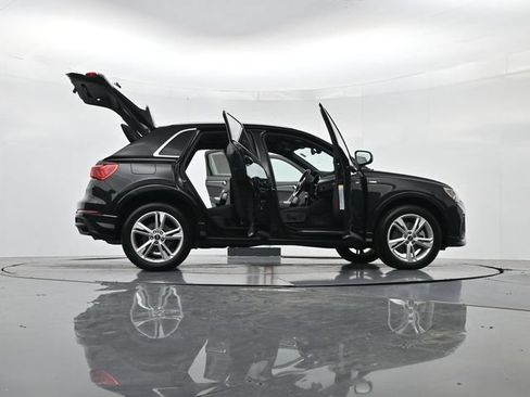 Used 2023 Audi Q3 2.0T Premium Plus AWD/4WD image 56