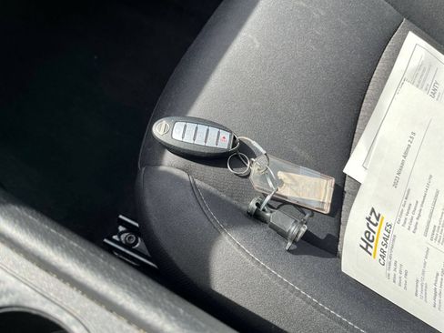 Used 2023 Nissan Altima 2.5 S FWD image 18