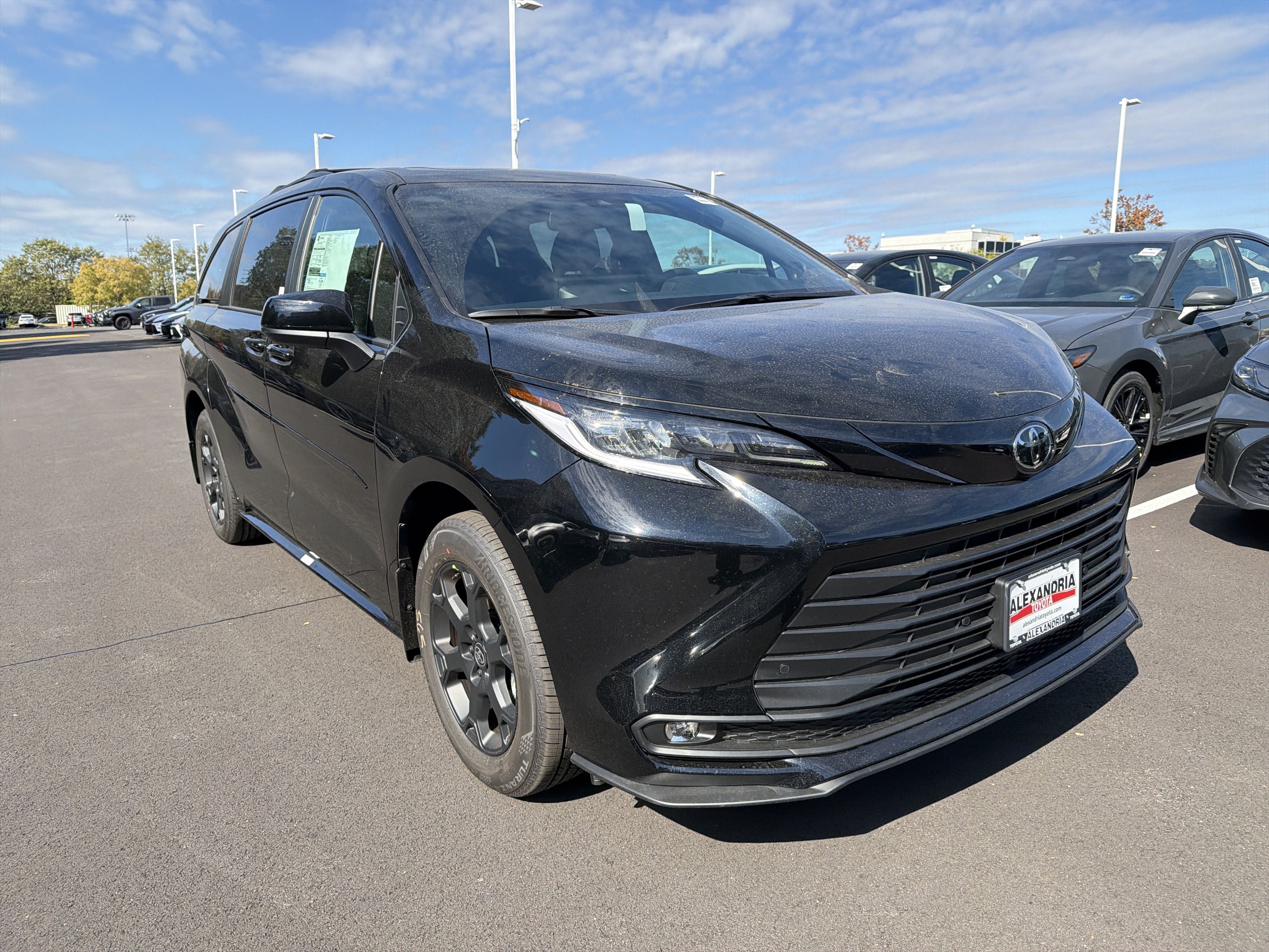 New 2026 Toyota Sienna XLE Woodland Edition AWD/4WD image 3