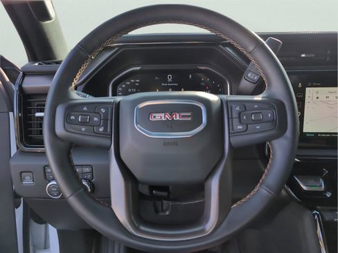 Used 2024 GMC Sierra 2500 AT4 w/ Technology Package AWD/4WD image 26