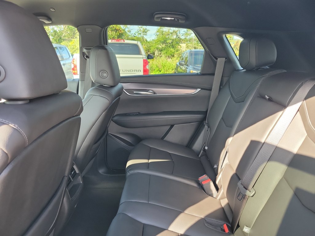 Used 2024 Cadillac XT5 Luxury FWD image 24