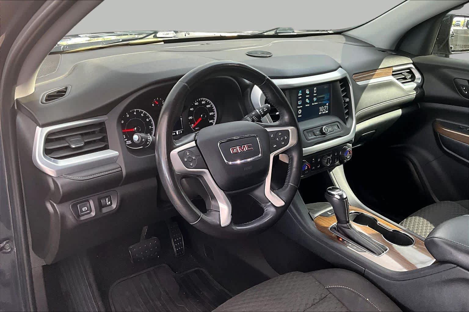 Used 2019 GMC Acadia SLE FWD image 18