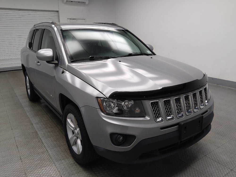 Used 2017 Jeep Compass Latitude AWD/4WD image 13