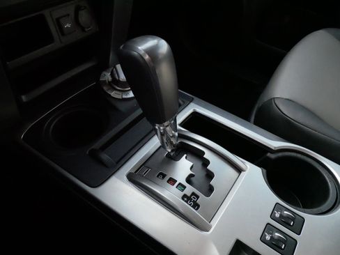 Certified 2024 Toyota 4Runner SR5 Premium image 24