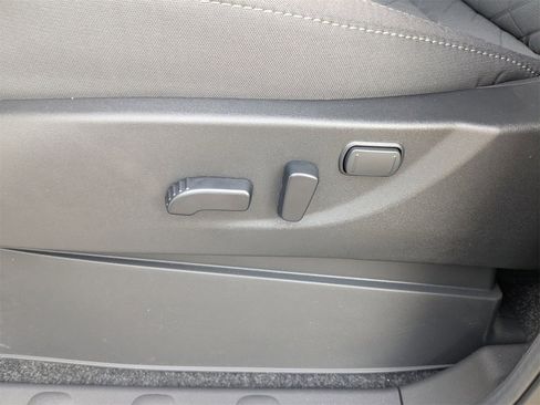 New 2026 Nissan Frontier SV image 13