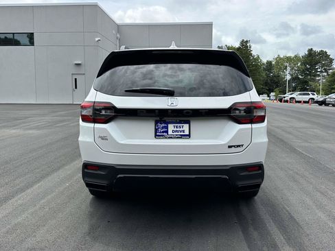 New 2026 Honda Pilot Sport image 25