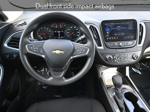Used 2025 Chevrolet Malibu LT image 19