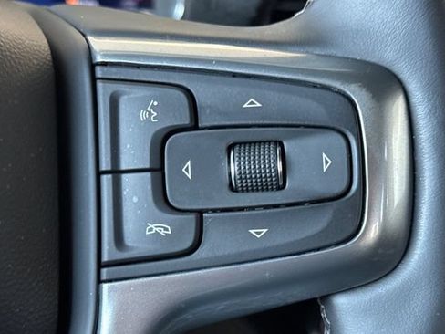 Used 2025 Chevrolet Silverado 1500 LT AWD/4WD image 39