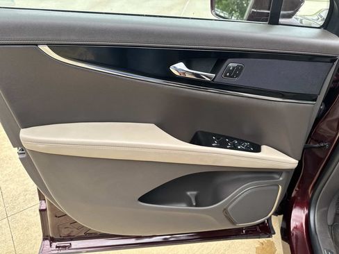 Certified 2023 Lincoln Nautilus FWD w/ Premium Package image 19
