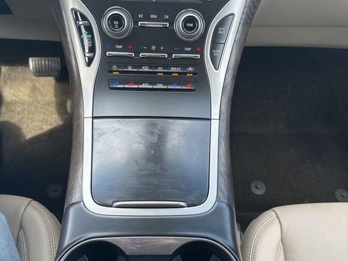 Used 2017 Lincoln MKX Reserve w/ Lincoln MKX Climate Package image 27