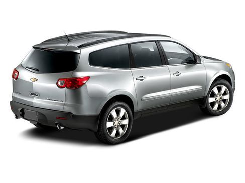 Used 2009 Chevrolet Traverse LT w/ California Edition Package FWD image 2