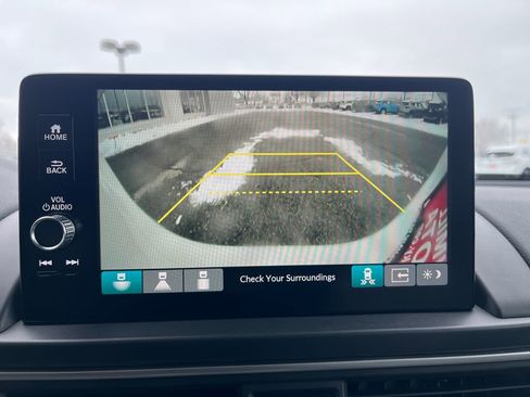 Used 2025 Honda Pilot Touring image 21