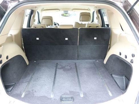 Used 2017 Jeep Grand Cherokee Limited image 16