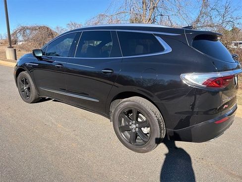 Used 2023 Buick Enclave Essence w/ Experience Buick Package image 4