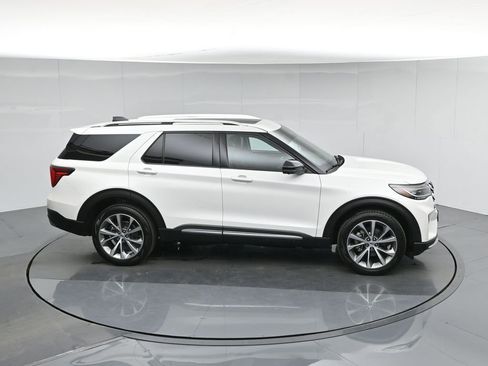 Certified 2025 Ford Explorer Platinum w/ Ultimate Package image 63