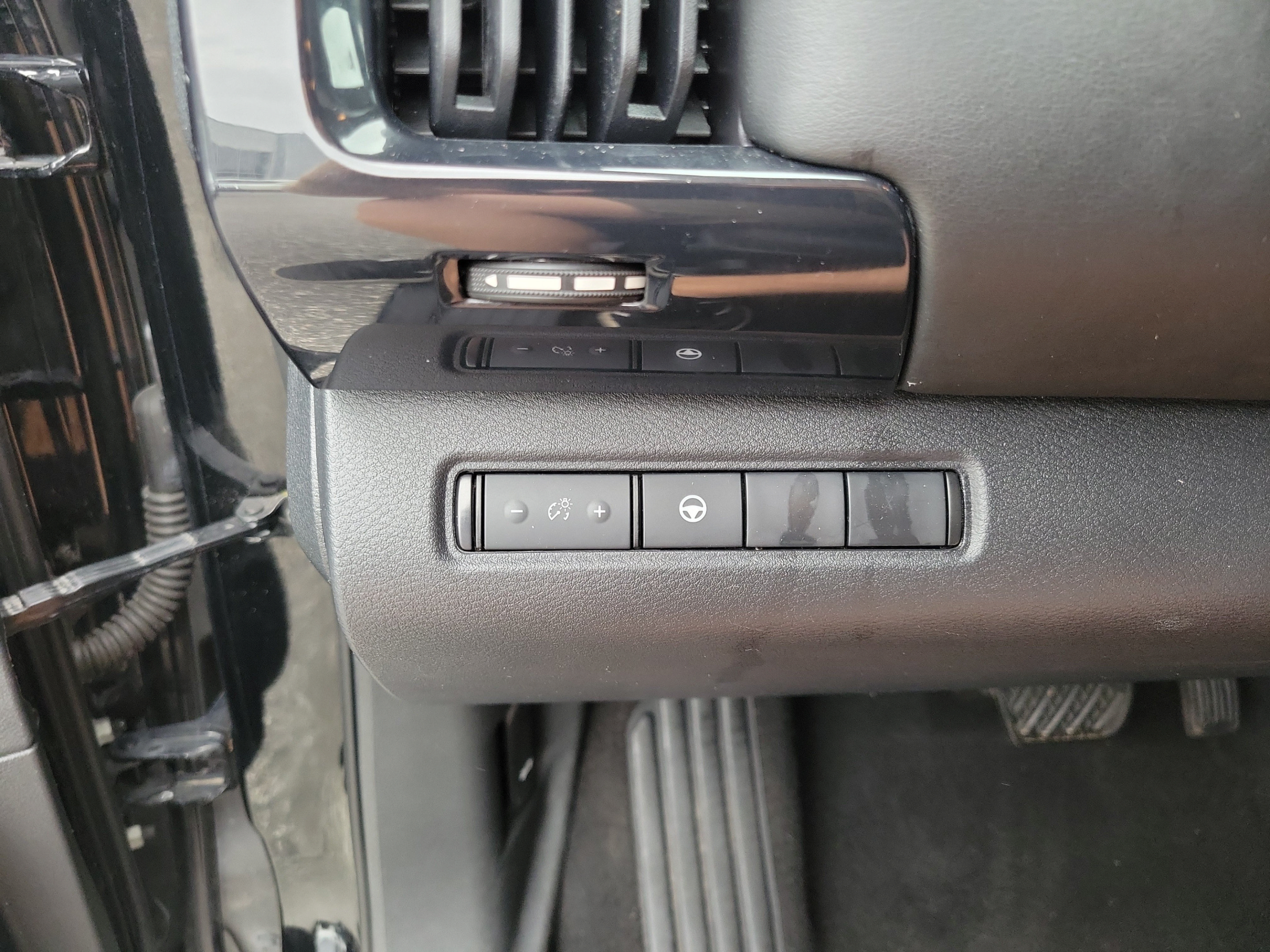 Used 2023 Nissan Pathfinder SV AWD/4WD image 20