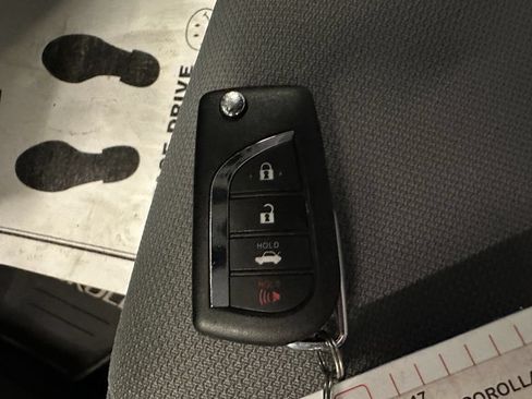 Used 2020 Toyota Corolla SE FWD image 16