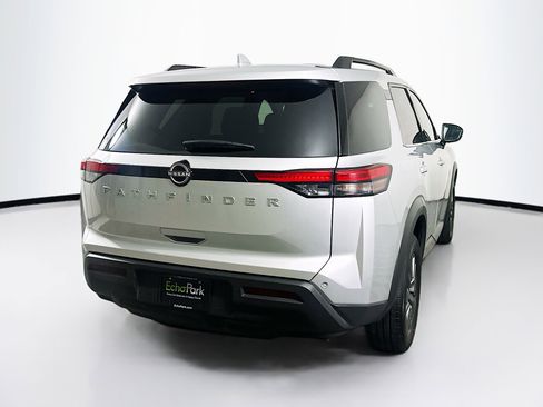 Used 2025 Nissan Pathfinder SV FWD image 9