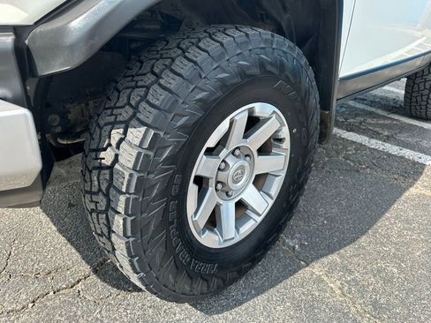 Used 2014 Toyota FJ Cruiser 4WD w/ Convenience Package image 7