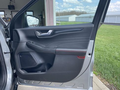 Used 2024 Ford Escape ST-Line image 31