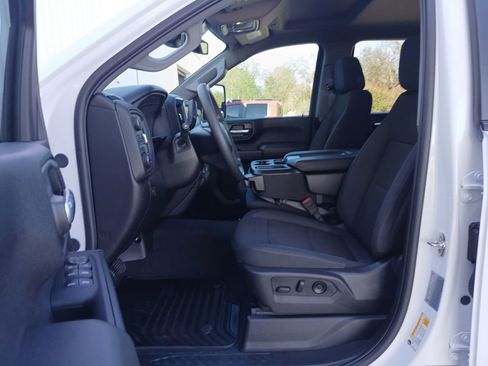 Certified 2025 Chevrolet Silverado 2500 Custom w/ Custom Value Package image 19