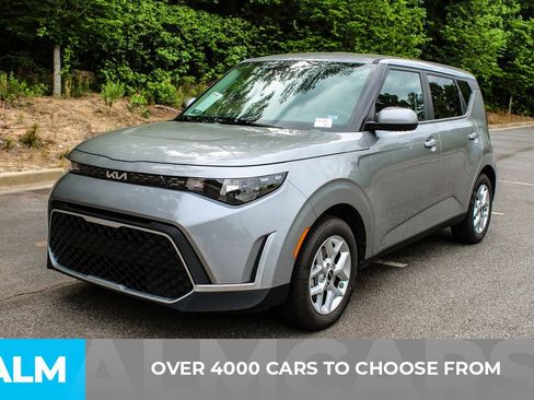Used 2025 Kia Soul LX w/ LX Technology Package FWD image 3