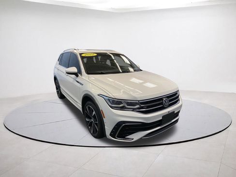 Used 2022 Volkswagen Tiguan SEL R-Line image 1